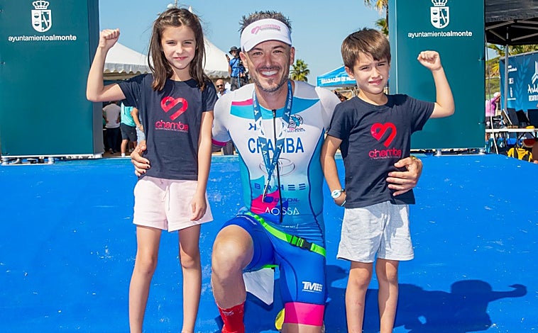 Imagen principal - Chamba, en diferentes momentos de la prueba