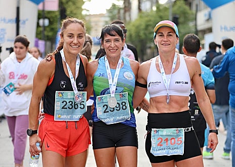 Imagen secundaria 1 - 5k Ciudad de Huelva: Zakaria Boufaljat y Celia Romero dejan la victoria en casa