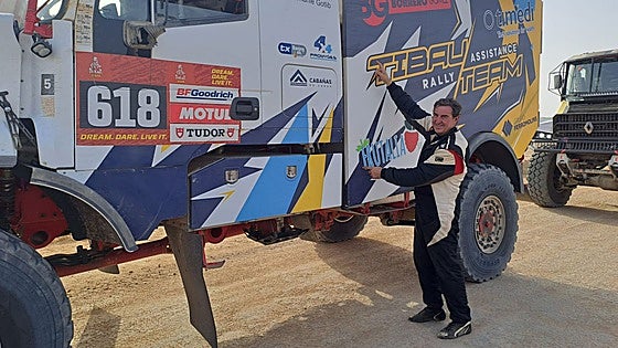 El lucenero Manuel Borrero regresa a Huelva tras completar un estupendo rally Dakar