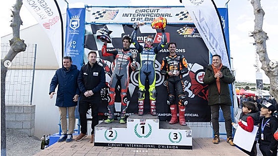 Exhibición del piloto onubense Paquito Gómez, que gana la Copa de España