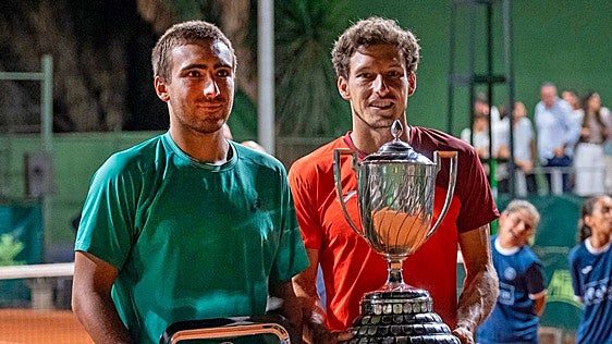 Pablo Carreño levanta en Huelva su primera Copa del Rey