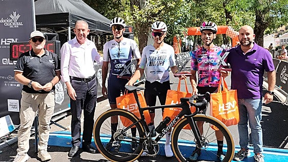 Javier Ramírez y Ugne Dubauskaite conquistan la HUEX Gran Fondo en la Sierra de Aracena