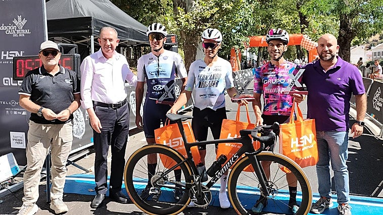 Javier Ramírez y Ugne Dubauskaite conquistan la HUEX Gran Fondo en la Sierra de Aracena