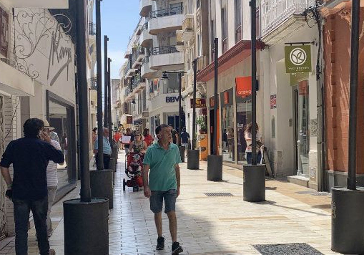 Calle comercial del centro de la capital