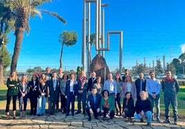 El presidente de la Unión Internacional de Química visita el Parque Energético de Cepsa en Huelva
