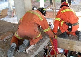 Una empresa de la construcción precisa de cinco albañiles para acometer una obra en Calañas