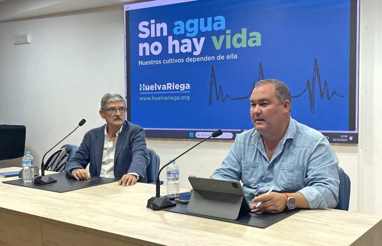 El presidente de Huelva Riega, Fernando González (izquierda), y el gerente, Jorge Forné