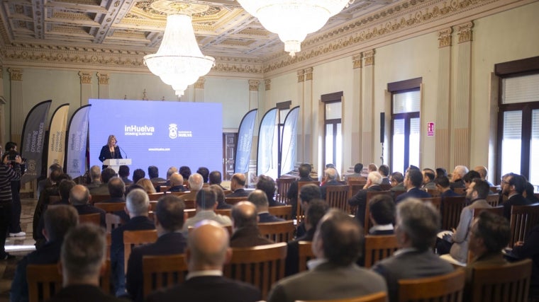 Pilar Miranda, alcaldesa de la capital onubense, en la presentación esta mañana de  'In Huelva crossing business'