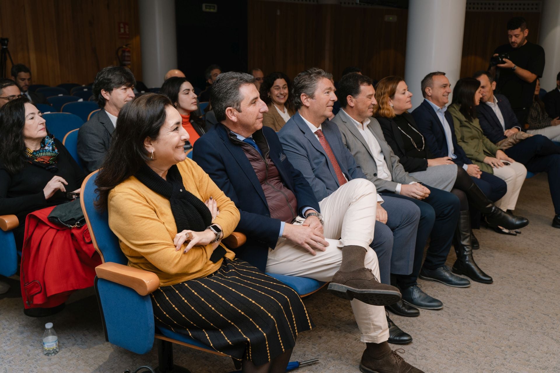 El coloquio &#039;Crear una nueva industria con el impulso de los líderes&#039;, en imágenes