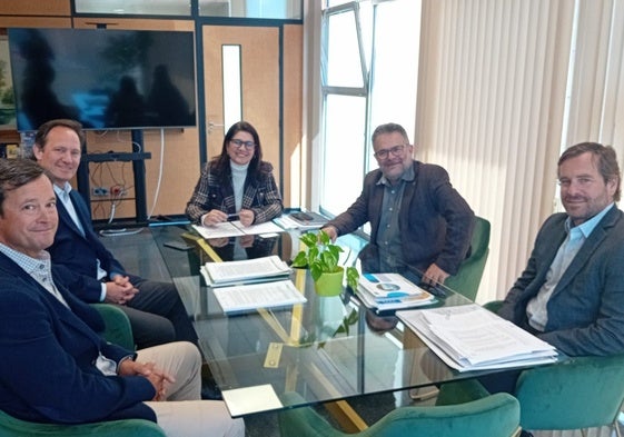 Reunión de la delegada con los responsables de la empresa Maprise