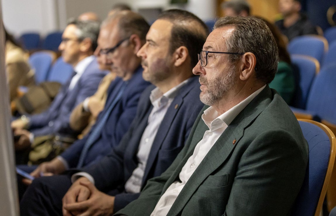 Las imágenes del coloquio &#039;Pioneros. Así son las startups de éxito nacidas en Huelva&#039;
