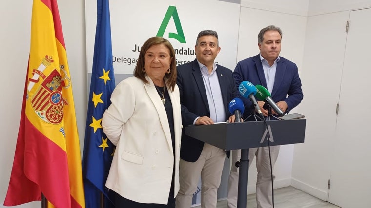 Carmen Céspedes, José Manuel Correa y Juan Carlos Duarte en la rueda de prensa de esta mañana