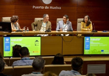 El sector de los frutos rojos busca soluciones a una falta de mano de obra que afecta ya también a las plantas de manipulación