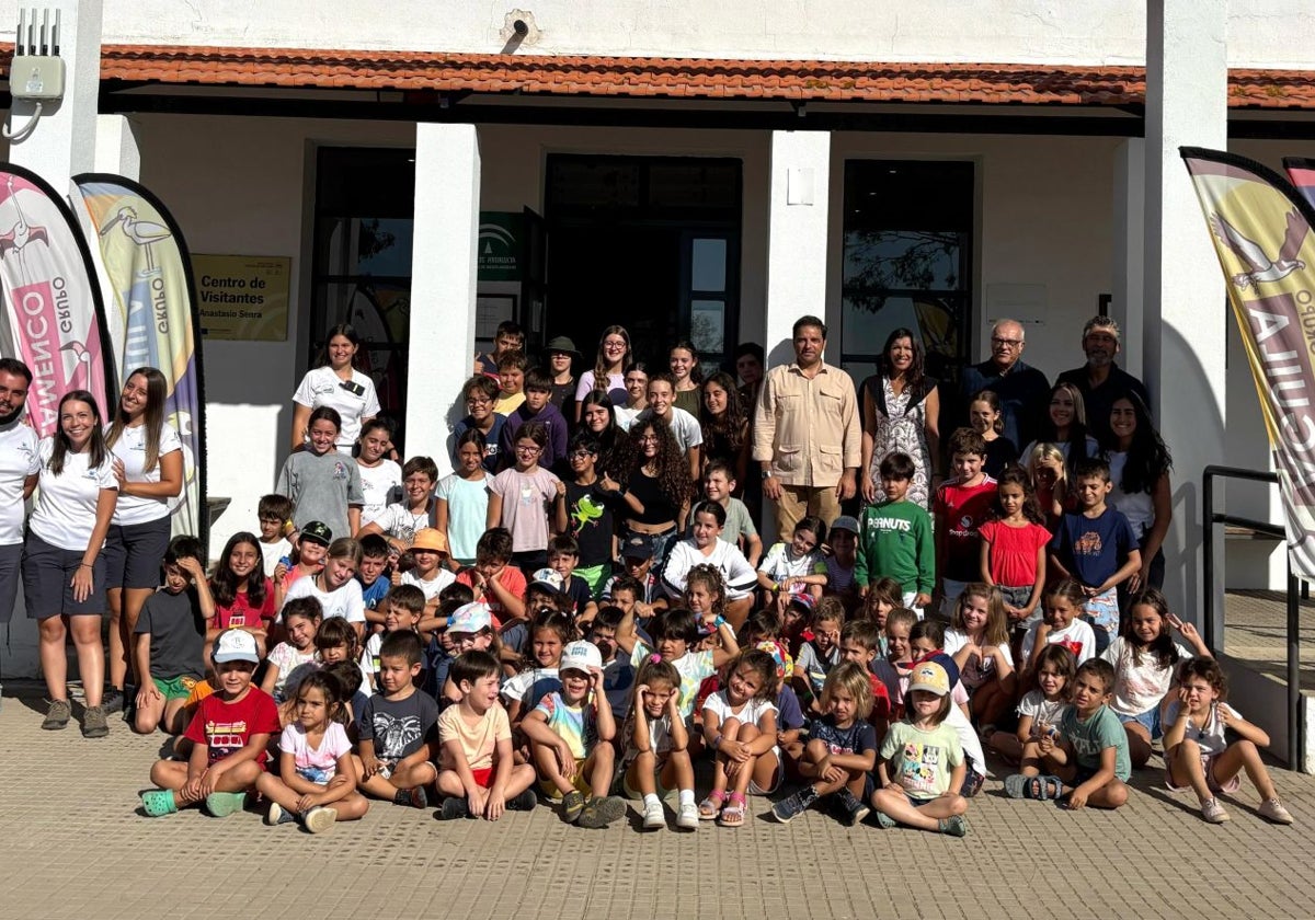 Foto de despedida de los participantes en esta edición de 2025