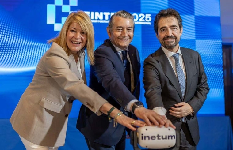Pilar Miranda, Antonio Sanz y José Manuel Martínez en la presentación de Eintec 2025 en Huelva