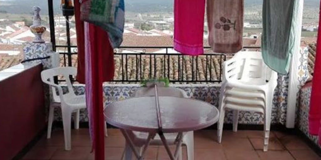 Sale a la venta por sólo 33.900 euros una casa de dos habitaciones en ...