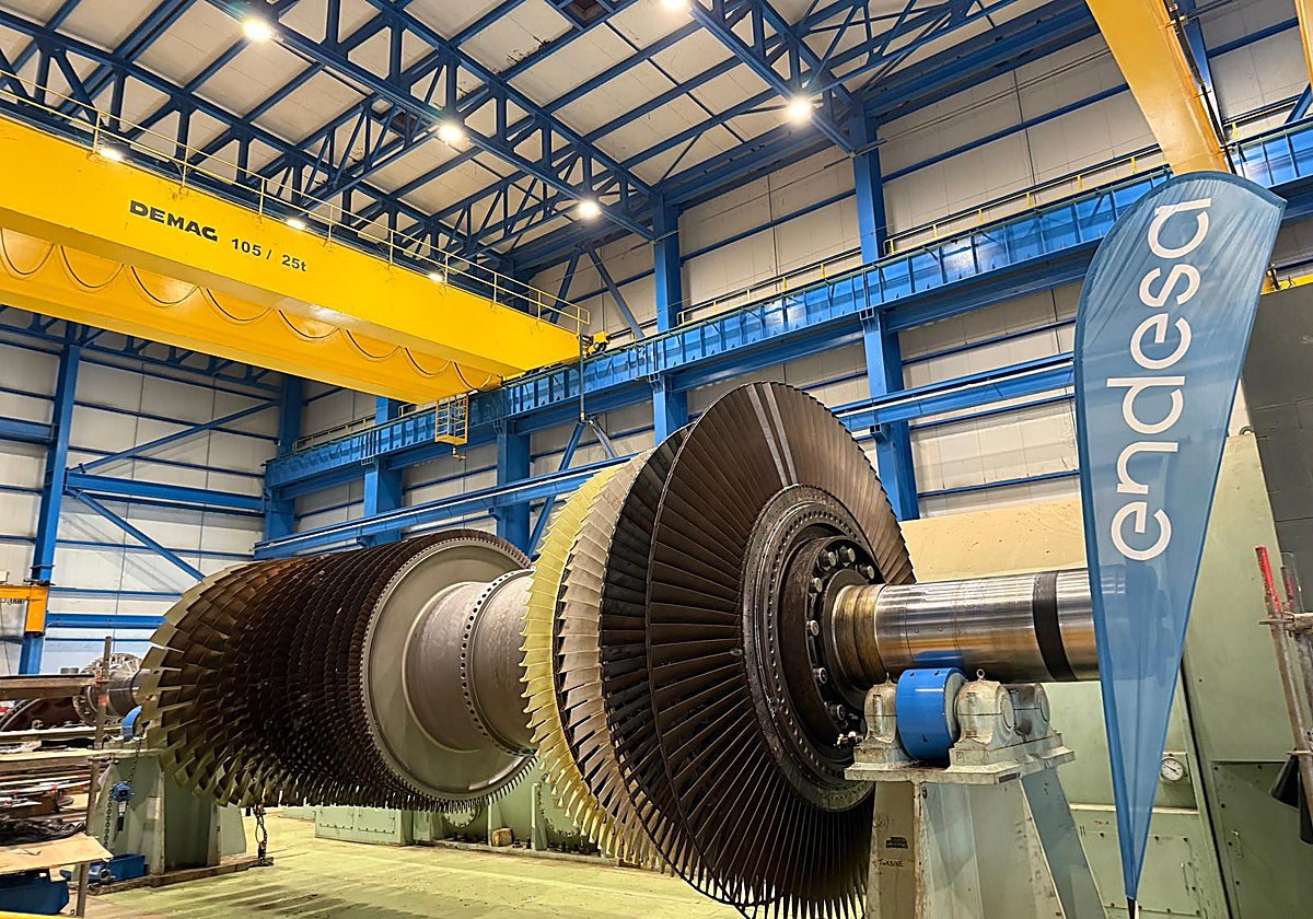 El rotor de la turbina que ha sido recientemente sometido a una puesta al día