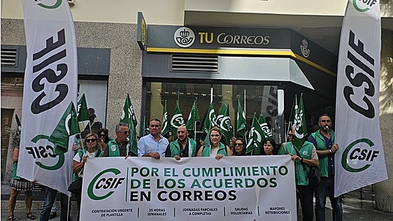 Correos deja sin cubrir una de cada tres bajas en Huelva: «Es insostenible»