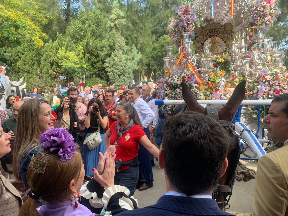 Galería de imágenes: Emigrantes va ya al encuentro de la Virgen del Rocío