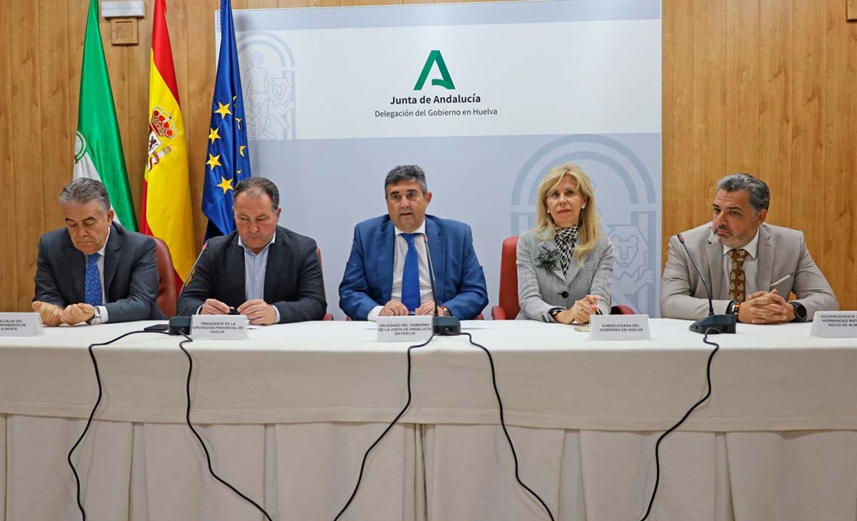 Las autoridades que participaron en la reunión