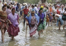 Hermandad atravesando el Vado del Quema