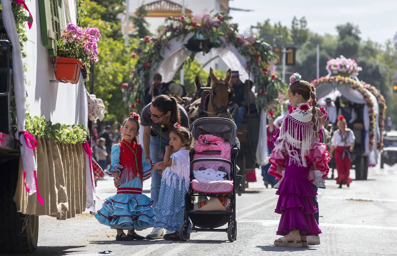 La salida de la hermandad del Rocío de Huelva 2024, en imágenes