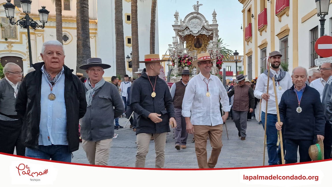 La salida de la hermandad del Rocío de La Palma, en imágenes