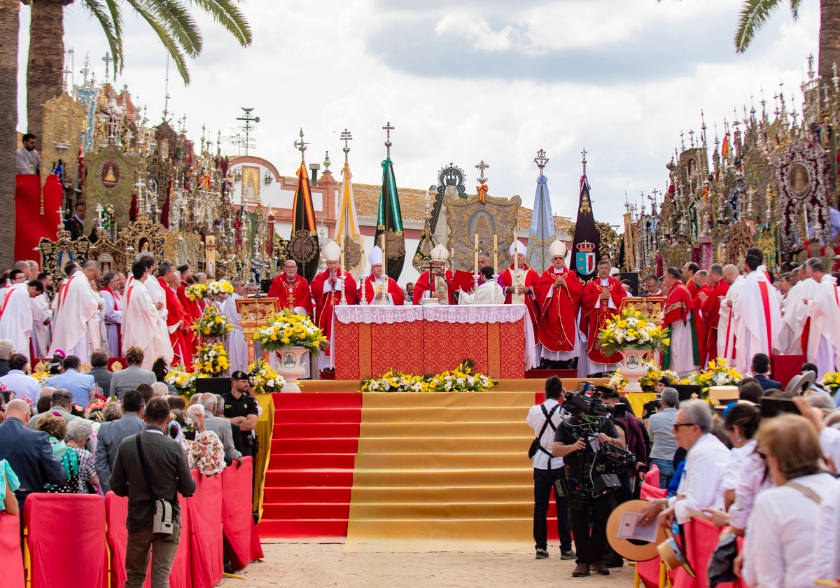 Imagen de archivo de una misa de Pentecostés