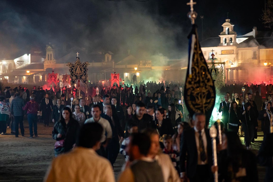 El rosario jubilar rociero, en imágenes