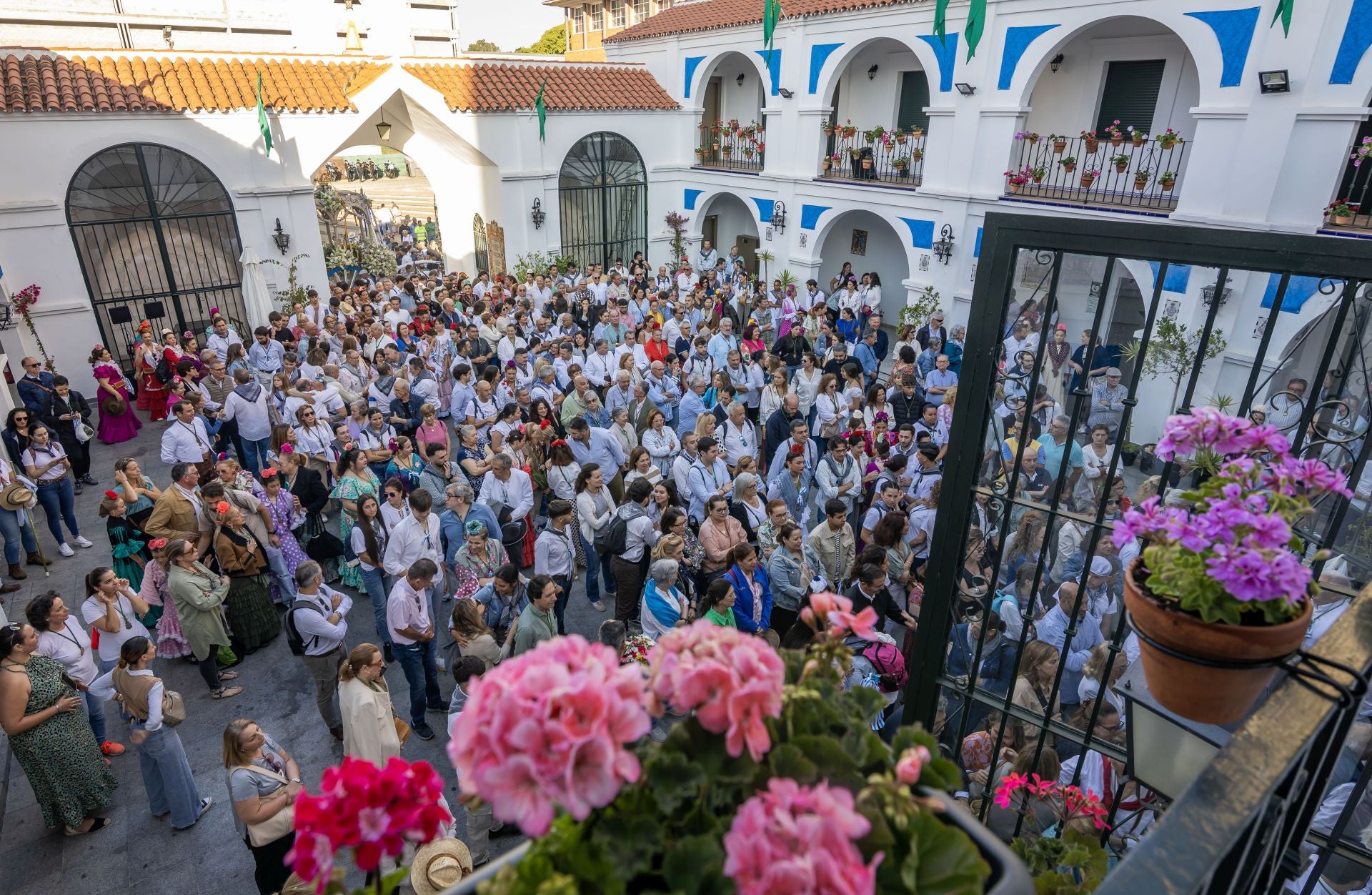 Huelva en pie para despedir a sus peregrinos