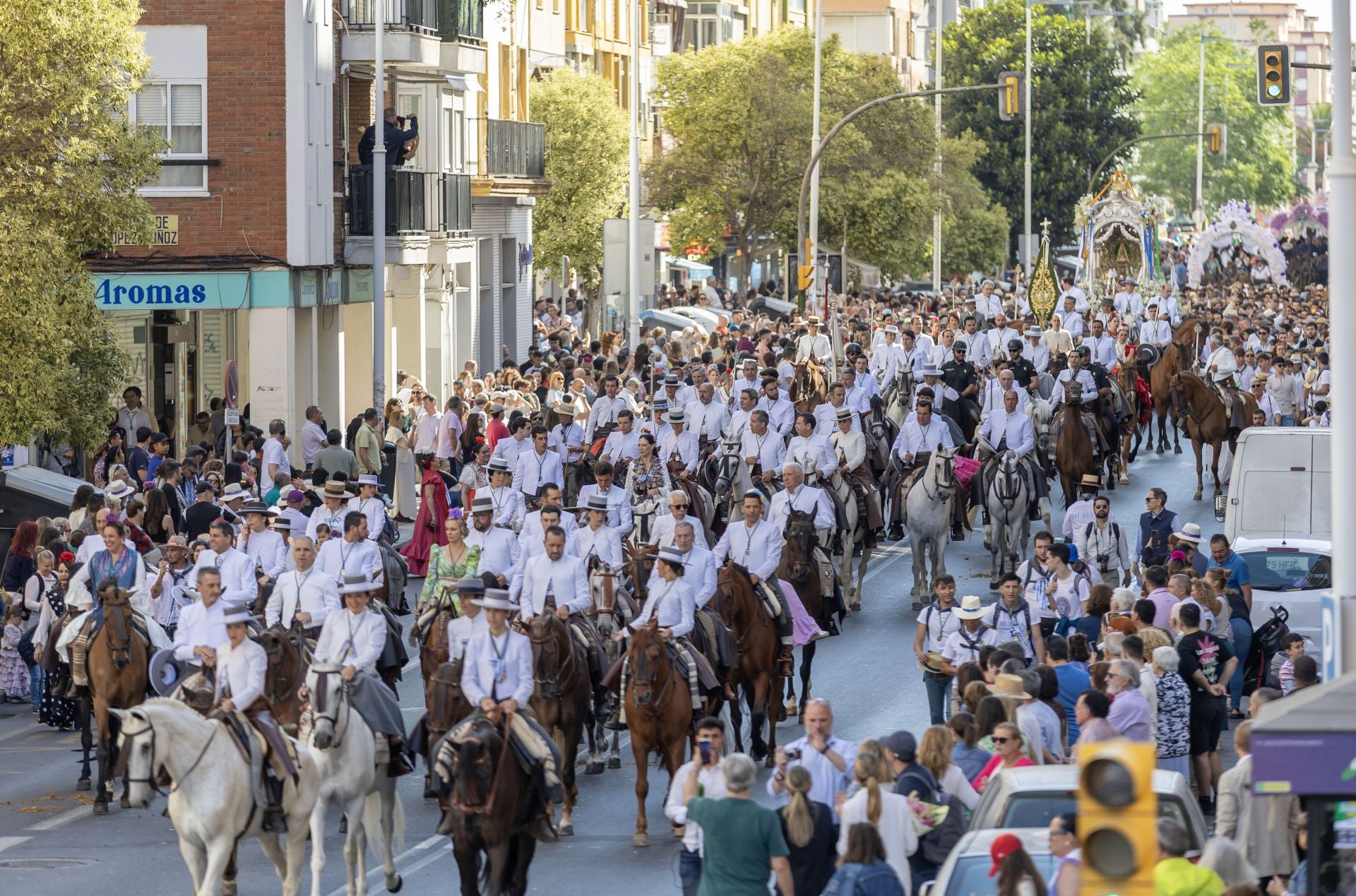 Huelva en pie para despedir a sus peregrinos