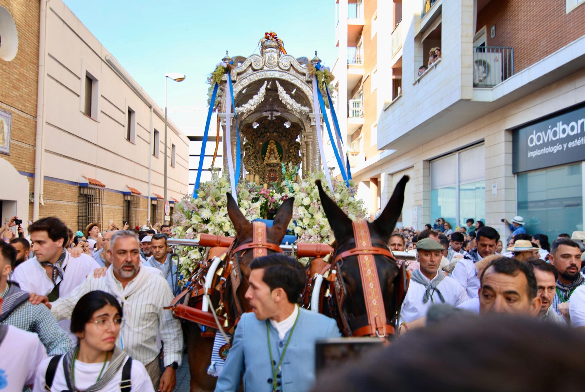 Huelva en pie para despedir a sus peregrinos