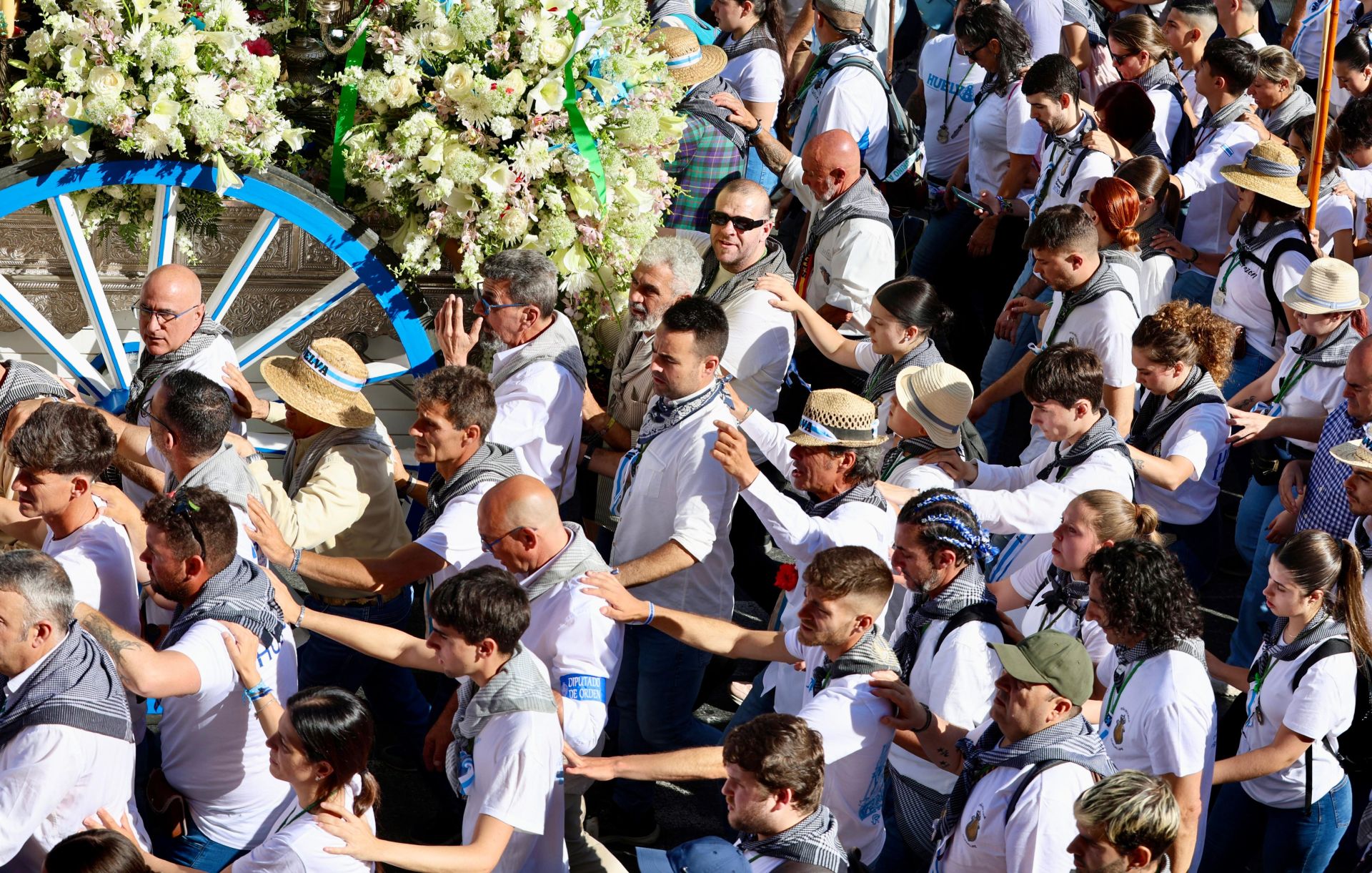 Huelva en pie para despedir a sus peregrinos