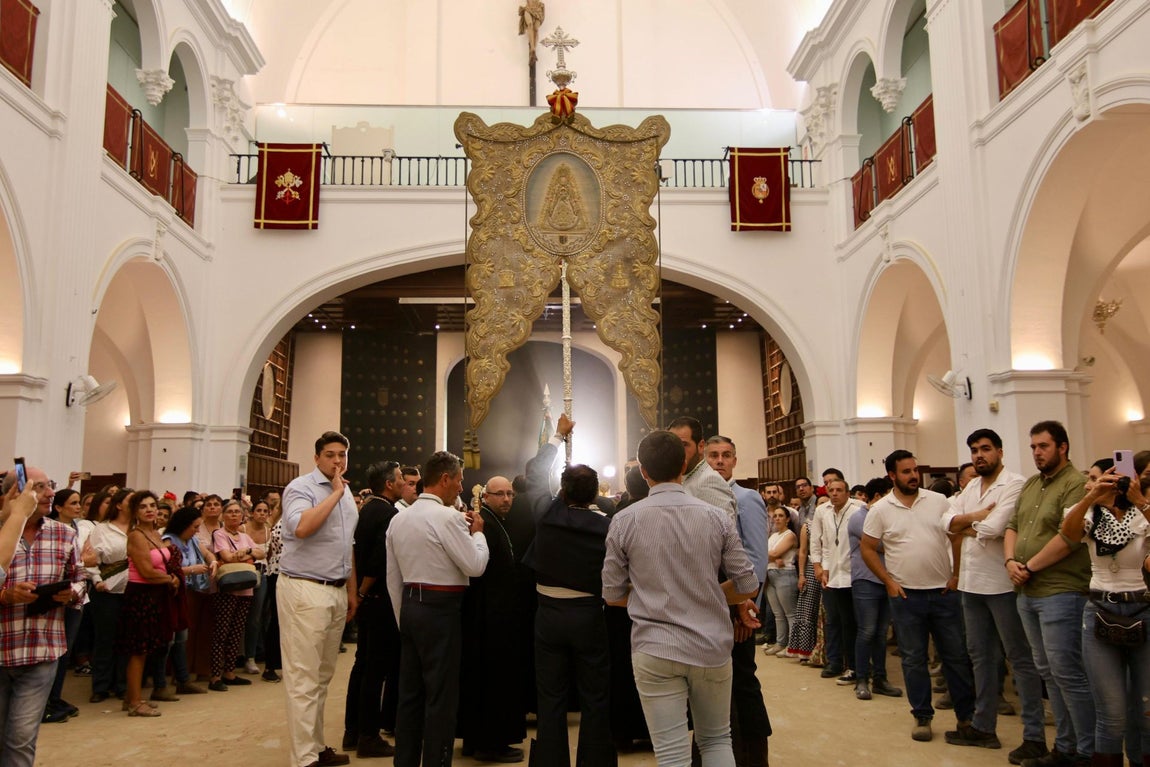 La noche más especial en la aldea del Rocío, en imágenes