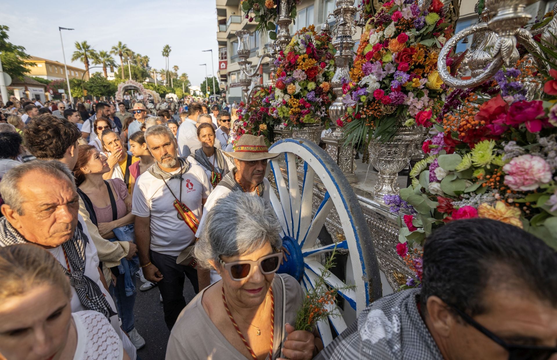 El regreso de las hermandades del Rocío de Huelva y Emigrantes, en imágenes