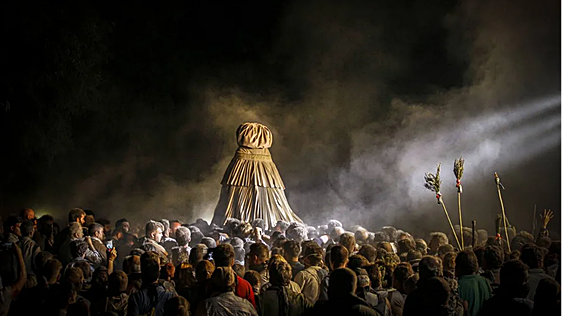 Cómo ir a la Venida de la Virgen del Rocío en Almonte: mapa de los caminos, dónde aparcar y autobuses