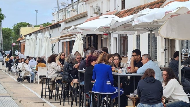 Mucho público llenó los bares de Mazagón durante la Ruta Gastronómica