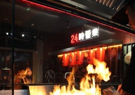 Este es el restaurante asiático de Huelva que te hará sentir como en las calles de Japón: es el buffet más barato de la ciudad