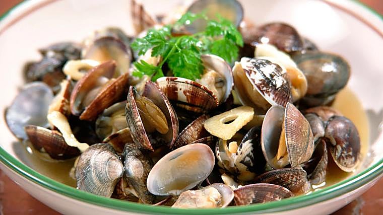 El menú de Navidad de Bernardo Romero: «Nueve recetas de Huelva para dejarse de inventos y comer como Dios manda»