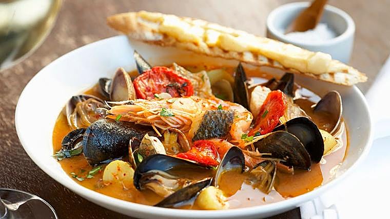 El menú de Navidad de Bernardo Romero: «Nueve recetas de Huelva para dejarse de inventos y comer como Dios manda»