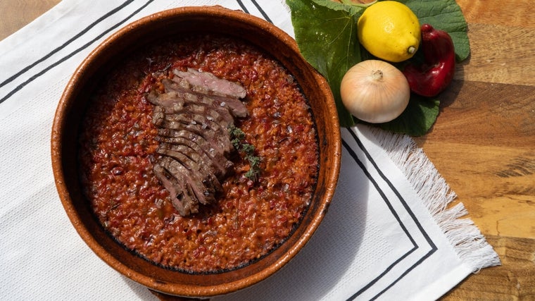 Arroz con puntas de solomillo Sánchez Romero Carvajal servido en el Restaurante Finca Alfoliz