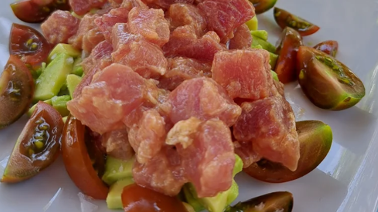 Tartar servido en el Chiringuito La Culata
