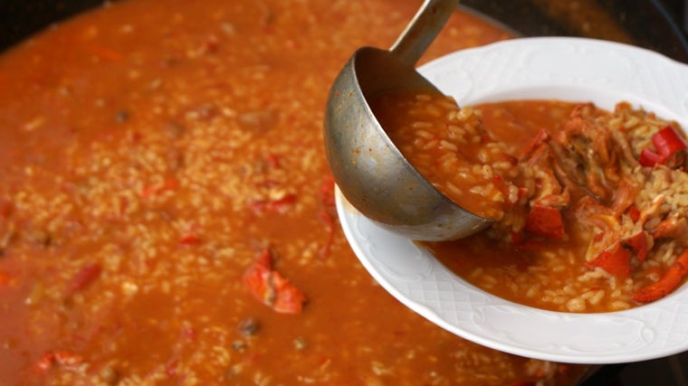 Arroz con marisco servido en el restaurante Las Dunas del Portil