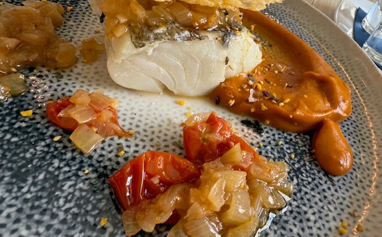 Imagen principal - Restaurante D&#039;Gústate Huelva: «Viaje a las cocinas del mundo en la costa onubense»