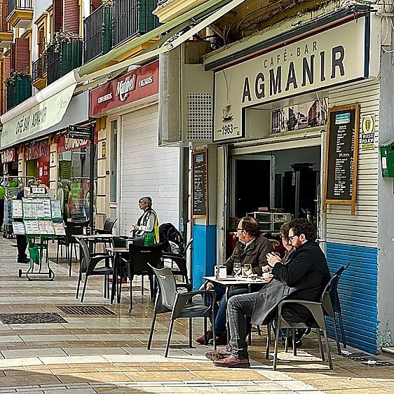 El mítico bar Agmanir lleva abierto desde 1963 en la céntrica calle Arquitecto Pérez Carasa de Huelva