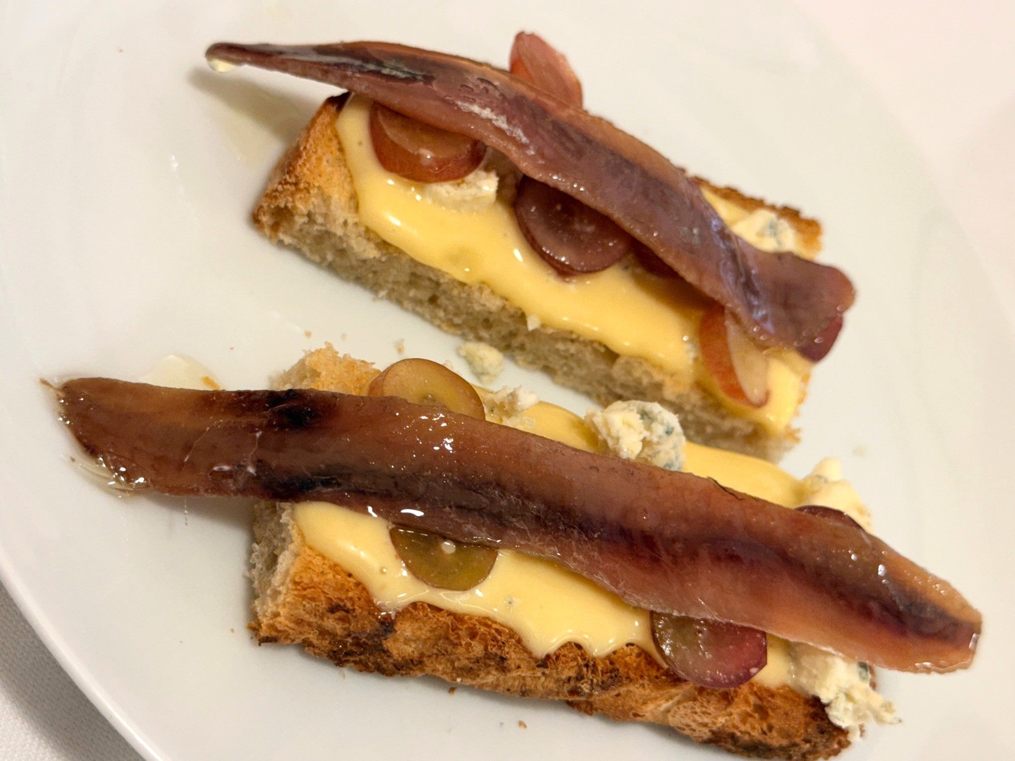 Tosta de anchoas de Charrán