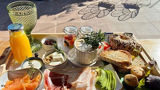 Desayunar con vistas panorámicas y producto onubense: la apuesta de Growers Boutique en Huelva