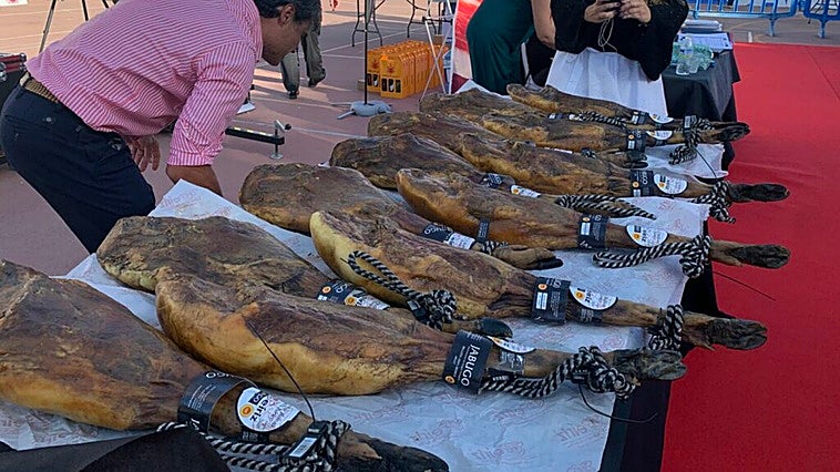 Concurso Nacional de Cortadores de Jamón de Corteconcepción: ocho profesionales y una plaza para 2027