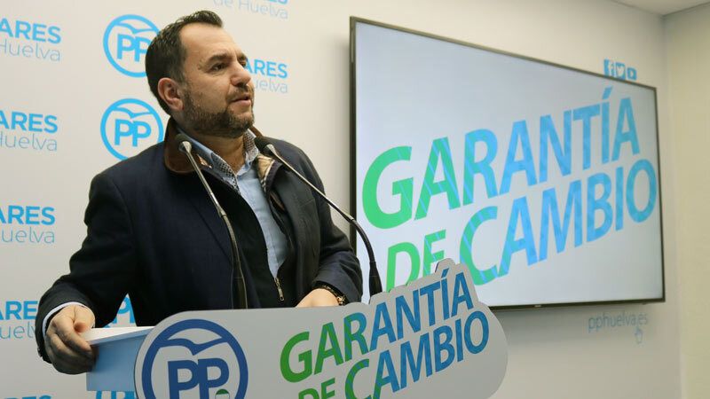 El PP critica que el 'autobombo' impide a la Diputación invertir en la provincia