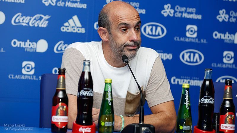 Monteagudo se defiende las críticas por el juego en Talavera: 'Nunca entenderé que mi equipo gane y no estemos contentos'